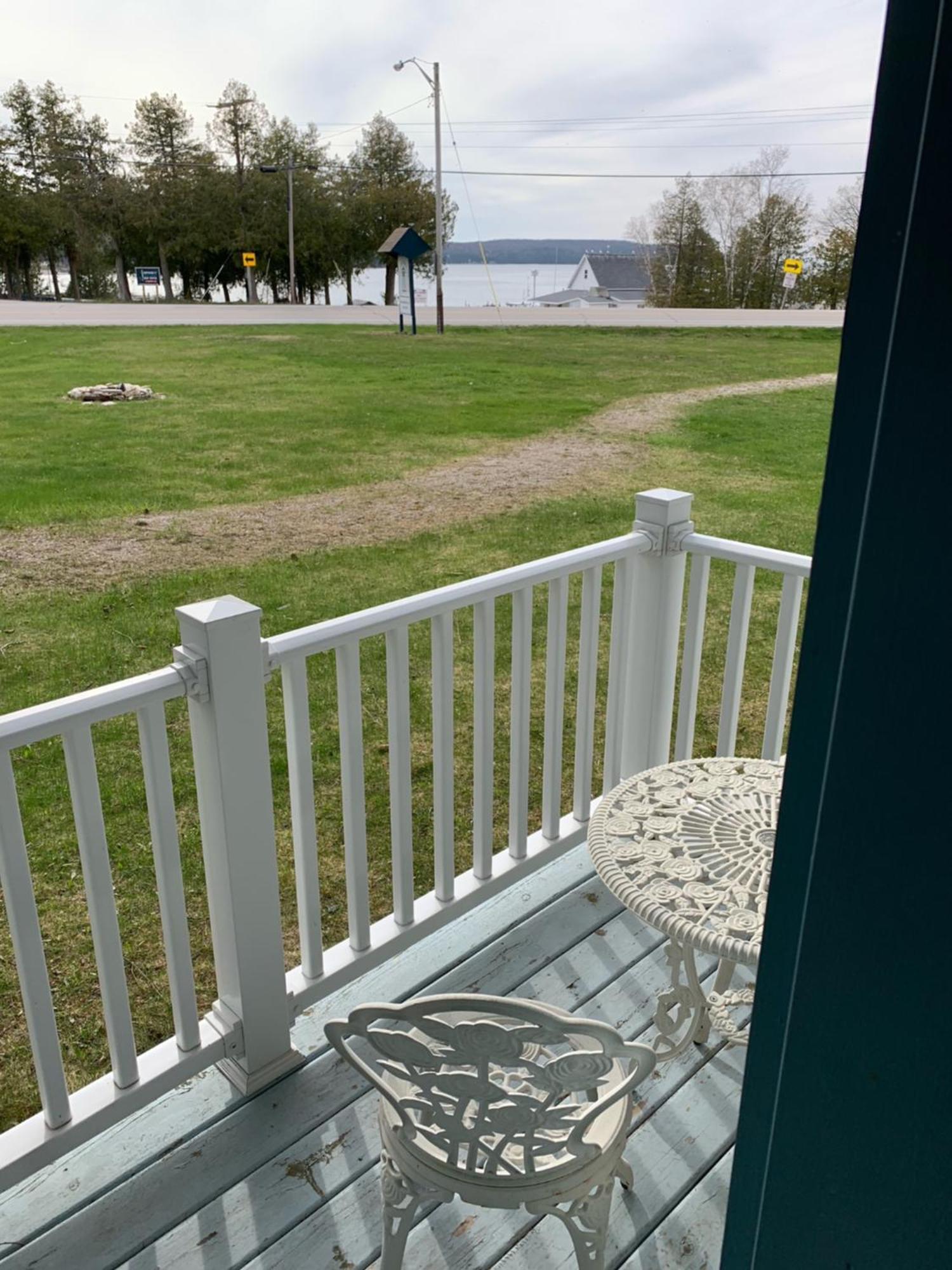 Harbor Light Inn Gills Rock Bagian luar foto