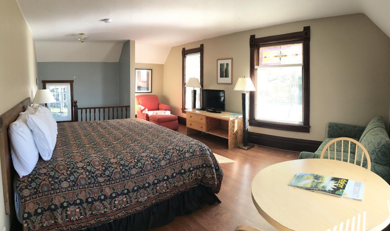 Harbor Light Inn Gills Rock Bagian luar foto