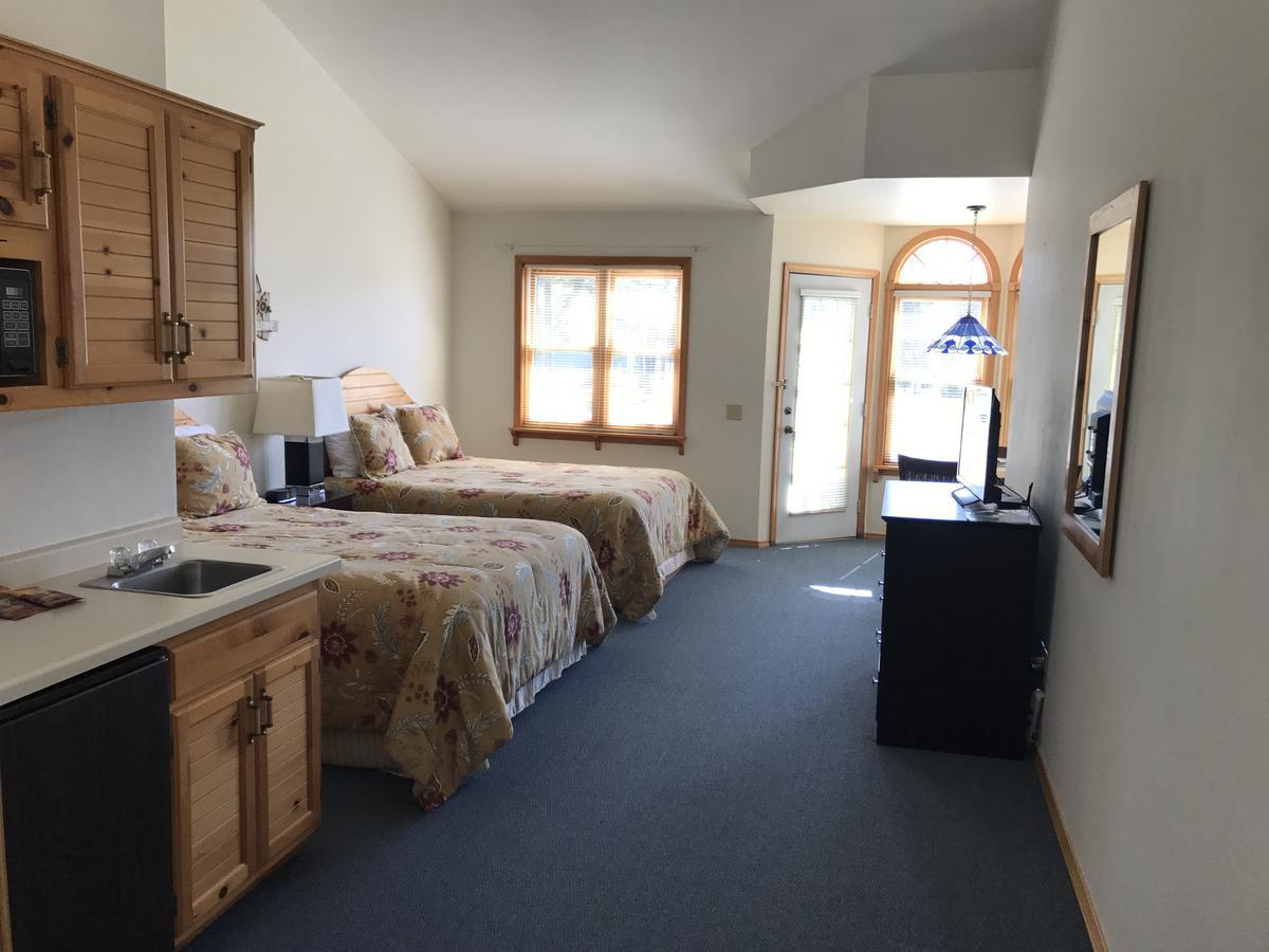 Harbor Light Inn Gills Rock Bagian luar foto