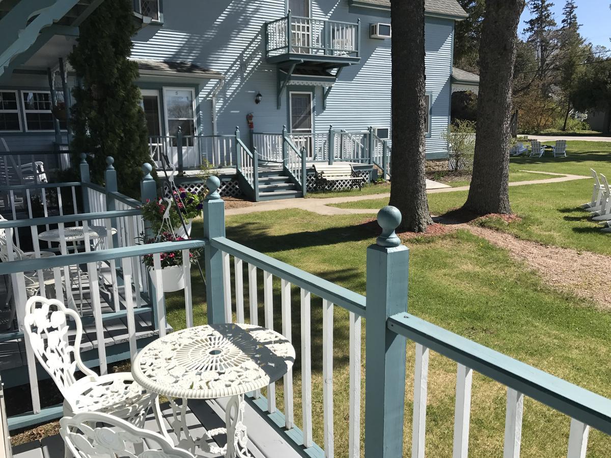 Harbor Light Inn Gills Rock Bagian luar foto